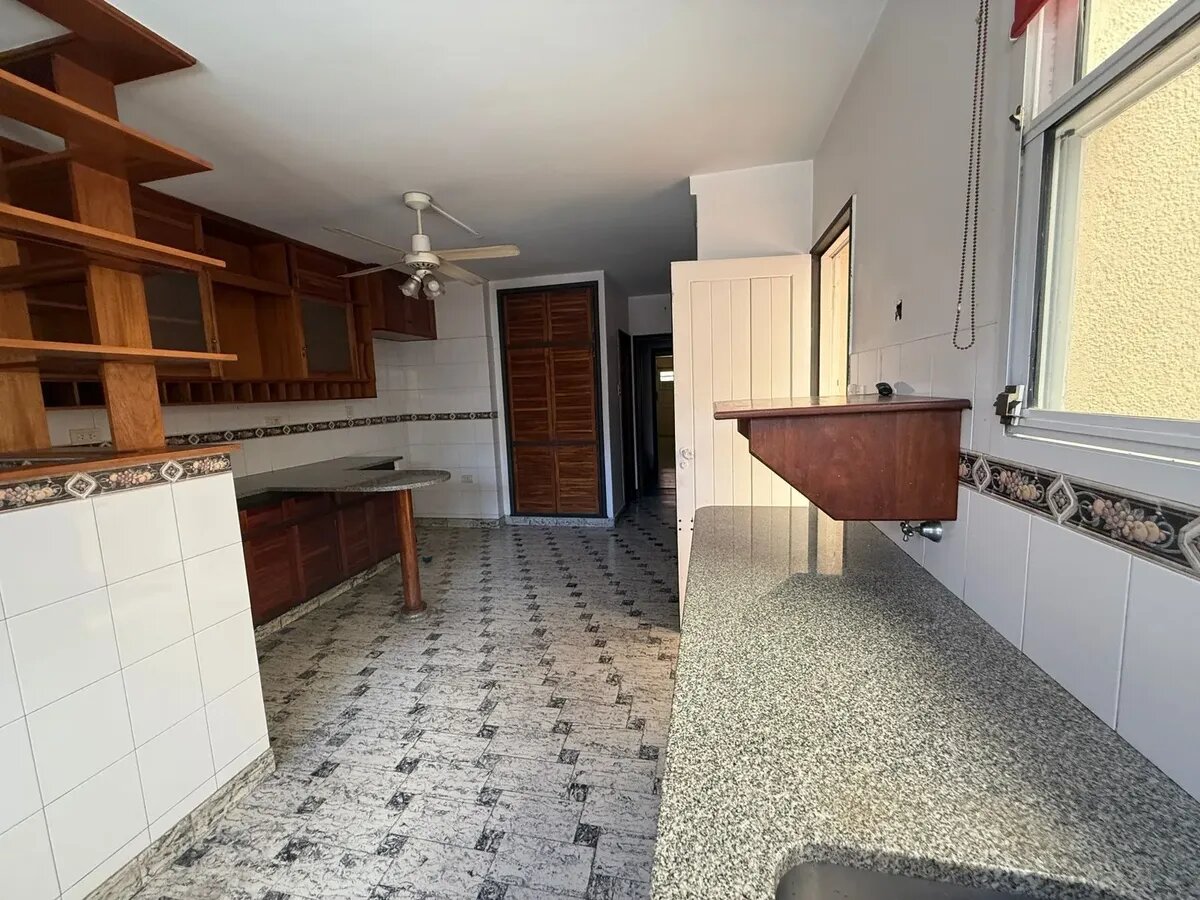Venta Casa Chalet Parque Pileta Banfield Crédito Permuta — foto 15