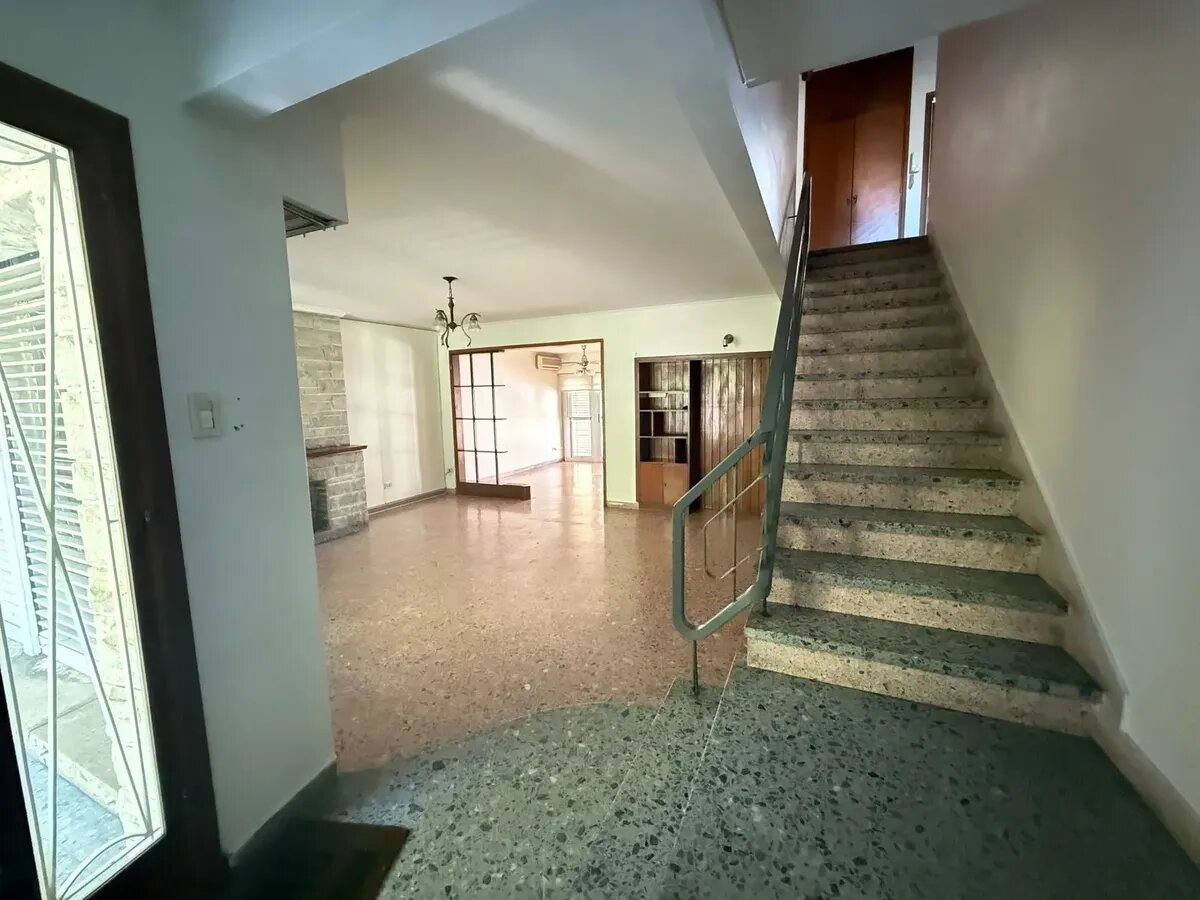 Venta Casa Chalet Parque Pileta Banfield Crédito Permuta — foto 8