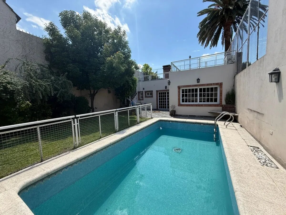 Venta Casa Chalet Parque Pileta Banfield Crédito Permuta — foto 3