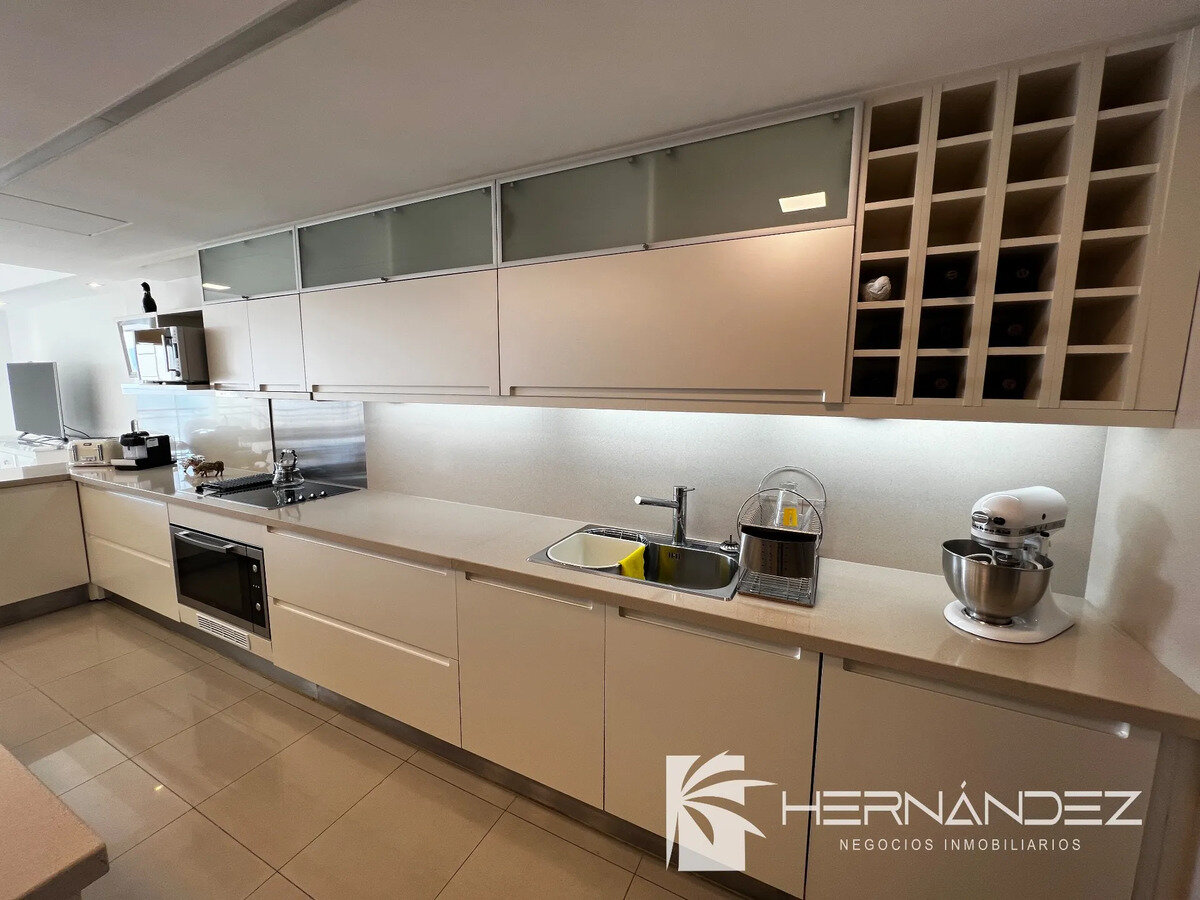 Venta Semipiso Pto Madero Cochera Pileta Amueblado Baulera — foto 9