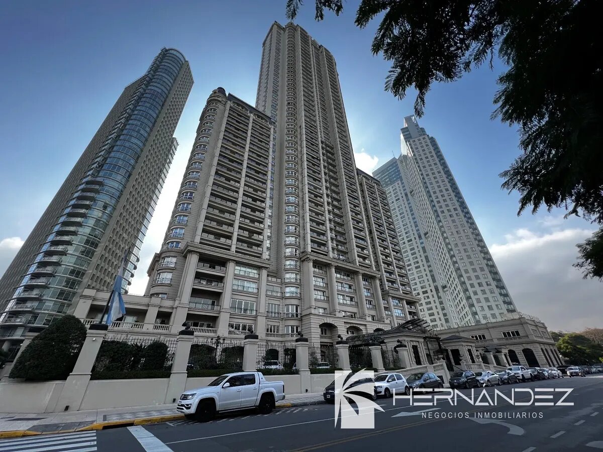 Venta Semipiso Pto Madero Cochera Pileta Amueblado Baulera
