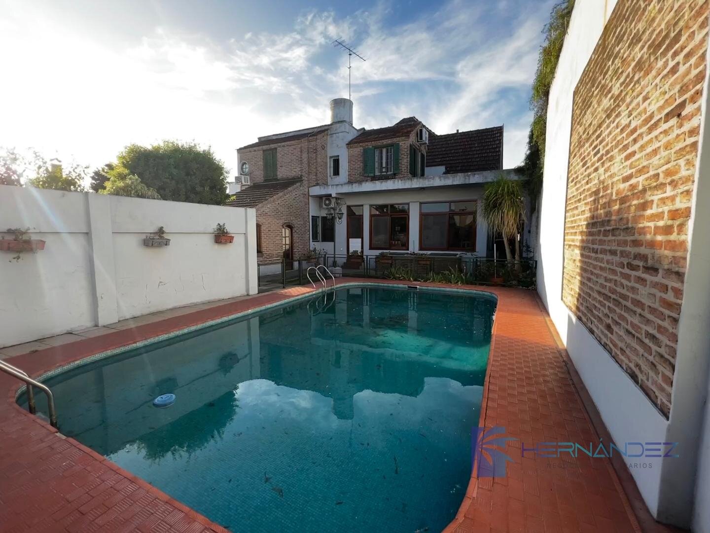 Venta Casa Estilo Inglés Quincho Pileta Apto Crédito Permuta — foto 13