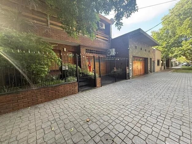 Venta Casa Banfield Barrio Inglés
