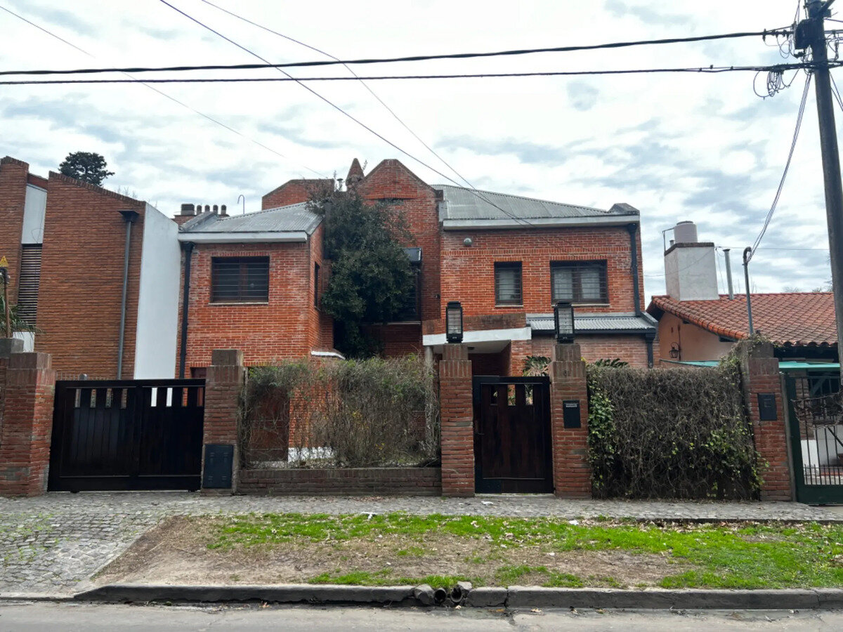 Venta Casa Chalet Parrilla Pileta Permuta Apto Credito — foto 4