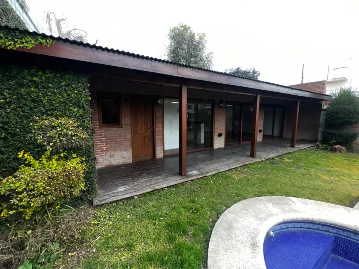 Venta Casa Chalet Parrilla Pileta Permuta Apto Credito — foto 9