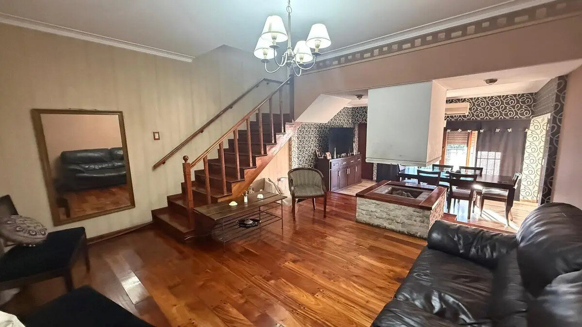 Venta Casa Lote Doble Pileta Permuta Banfield Barrio Inglés — foto 9