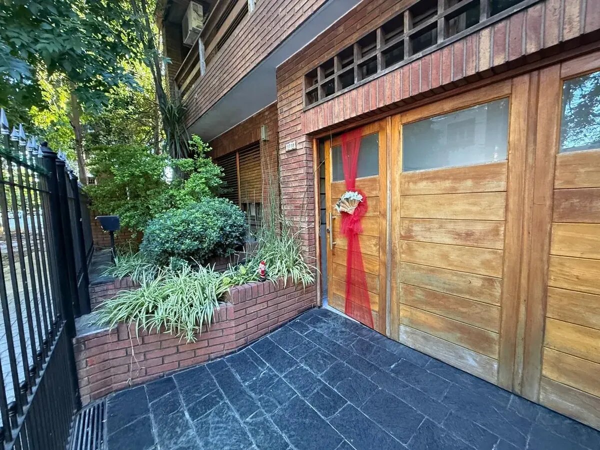 Venta Casa Lote Doble Pileta Permuta Banfield Barrio Inglés — foto 4