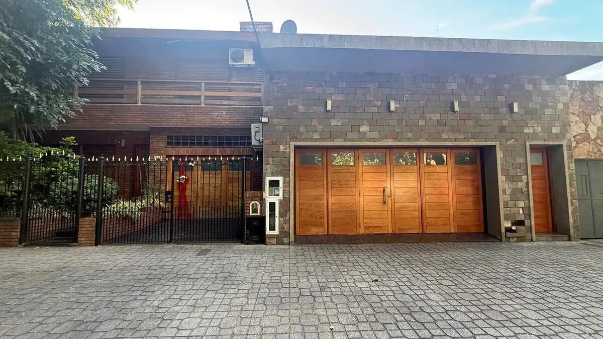 Venta Casa Lote Doble Pileta Permuta Banfield Barrio Inglés — foto 6