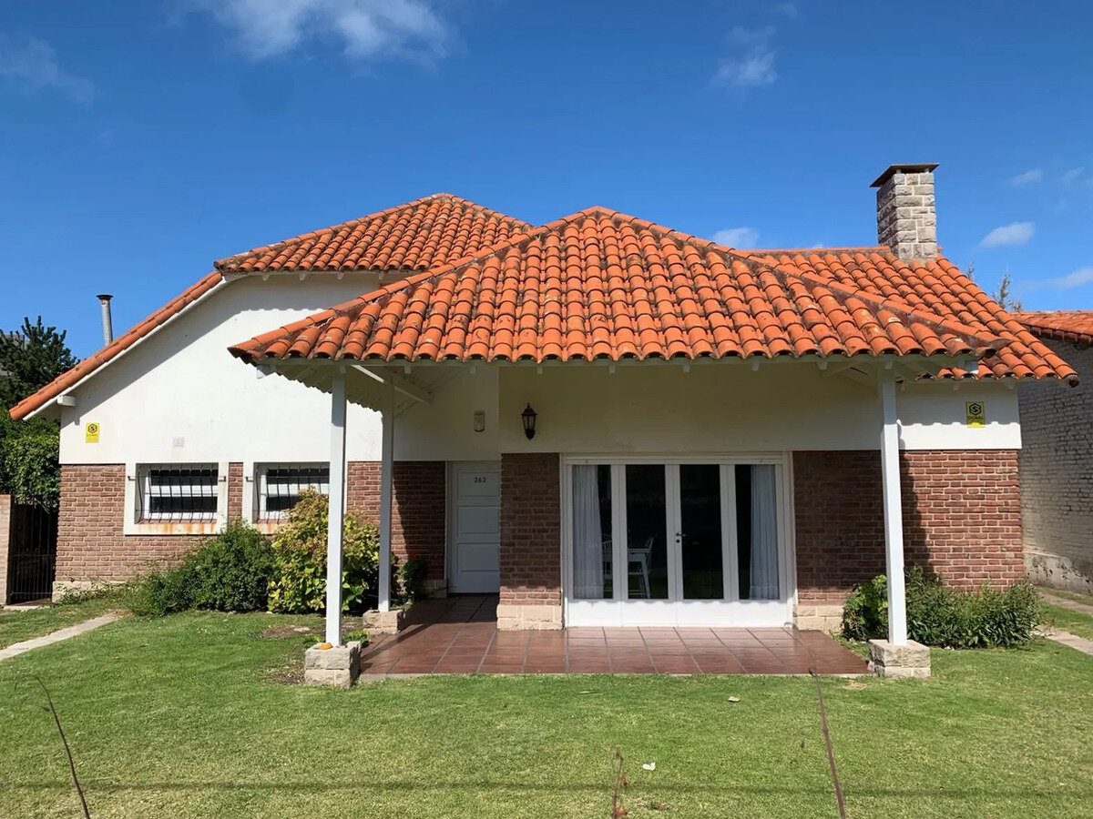 Casa En Venta 8 Ambientes En Zona 5 Miramar