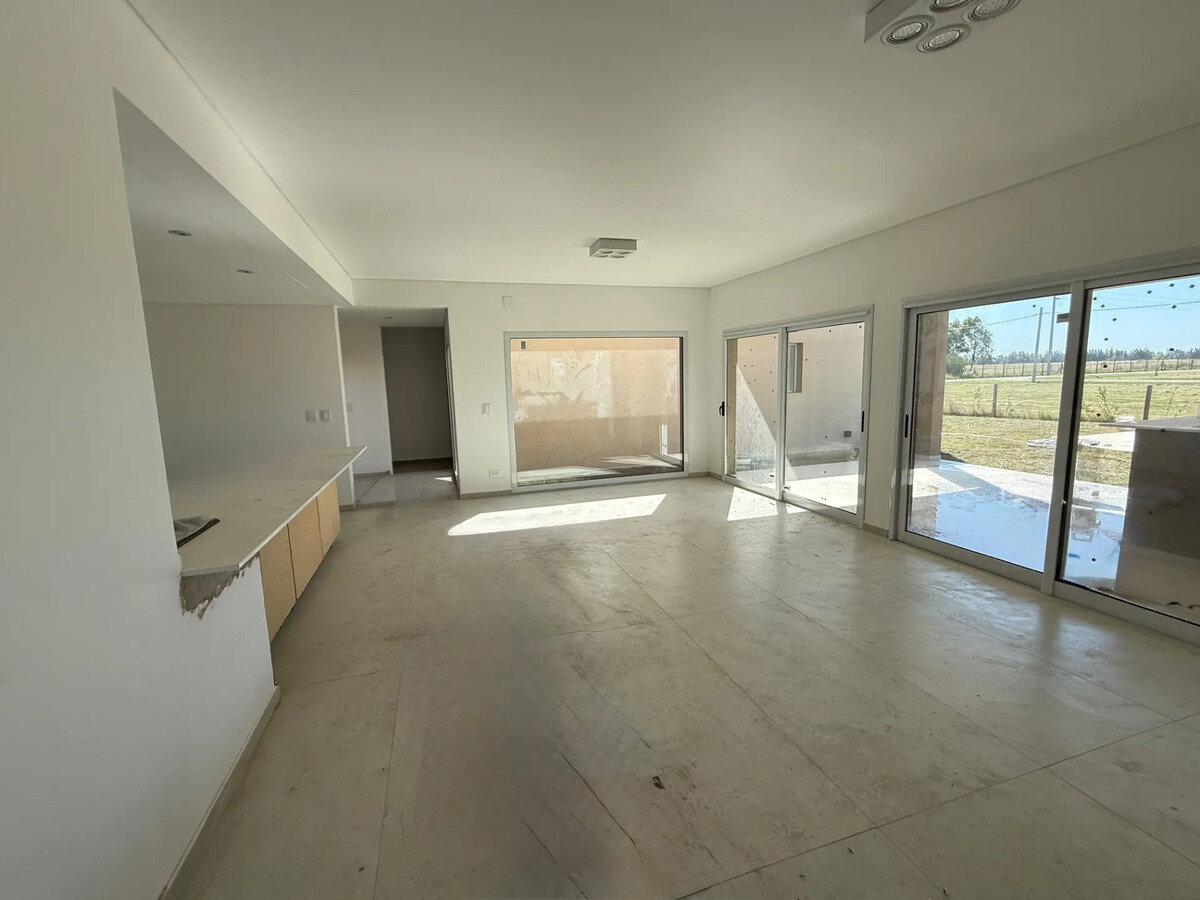 Venta Casa Con Pileta - Fincas De San Vicente Joven — foto 7
