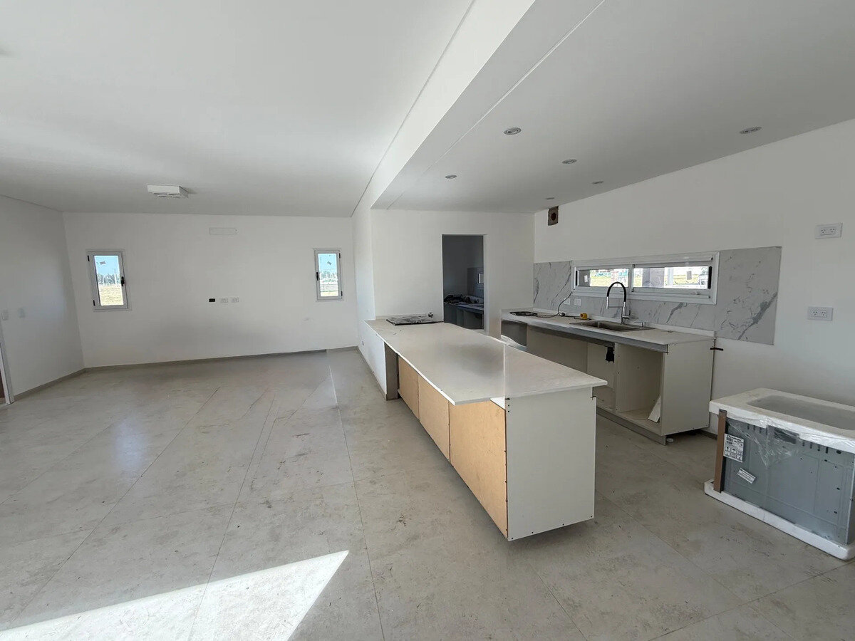Venta Casa Con Pileta - Fincas De San Vicente Joven — foto 4