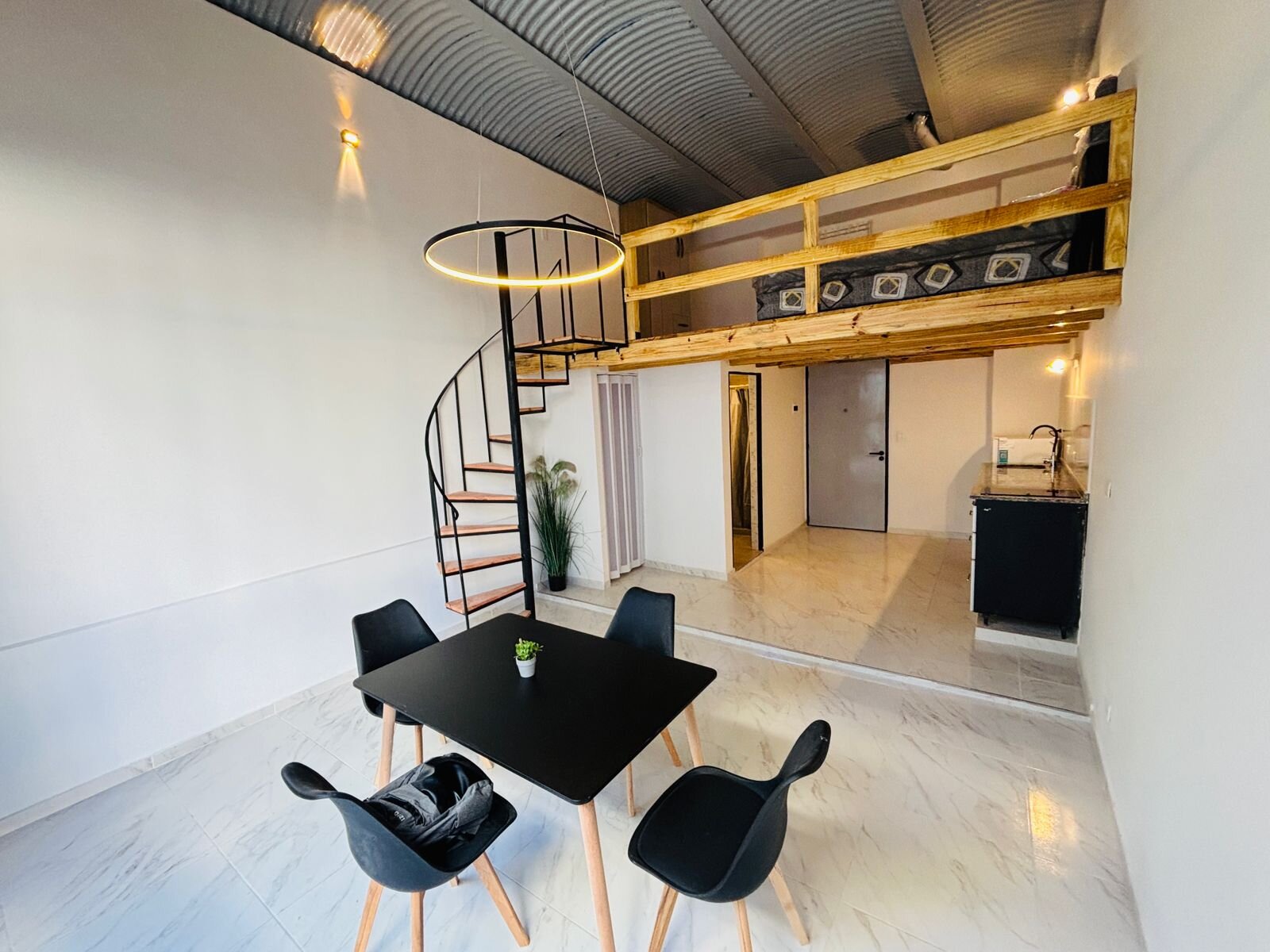 Se vende un agradable departamento tipo Loft refaccionado a nuevo - San Nicolas — foto 2
