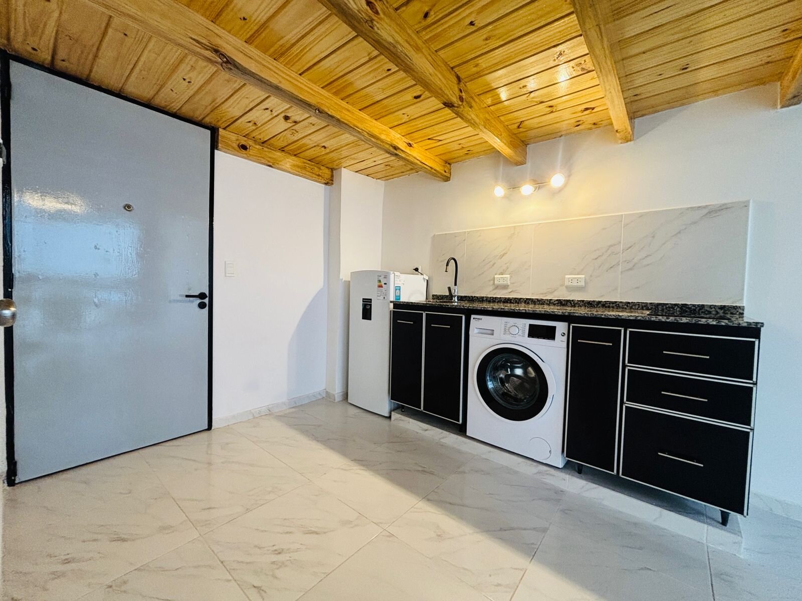 Se vende un agradable departamento tipo Loft refaccionado a nuevo - San Nicolas — foto 7