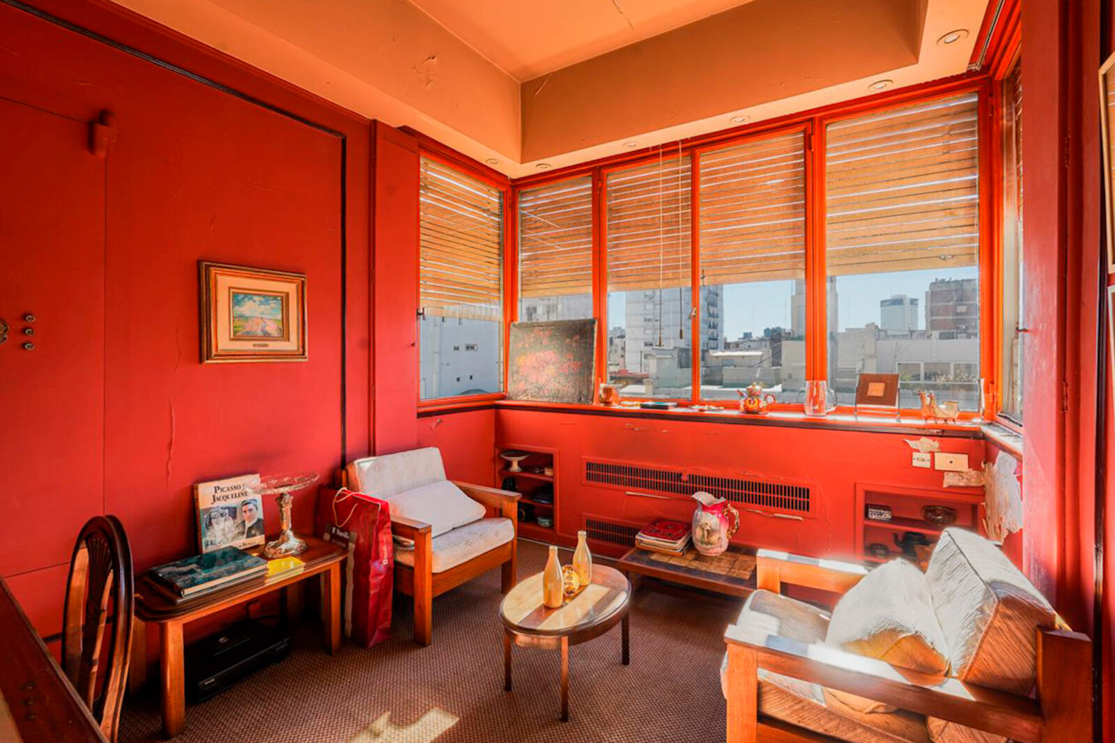 VENTA DE EXCELENTE PISO 5 AMBIENTES C/BALCÓN ATERRAZADO AL FRENTE, DEPENDENCIA Y BAULERA EN RETIRO — foto 4