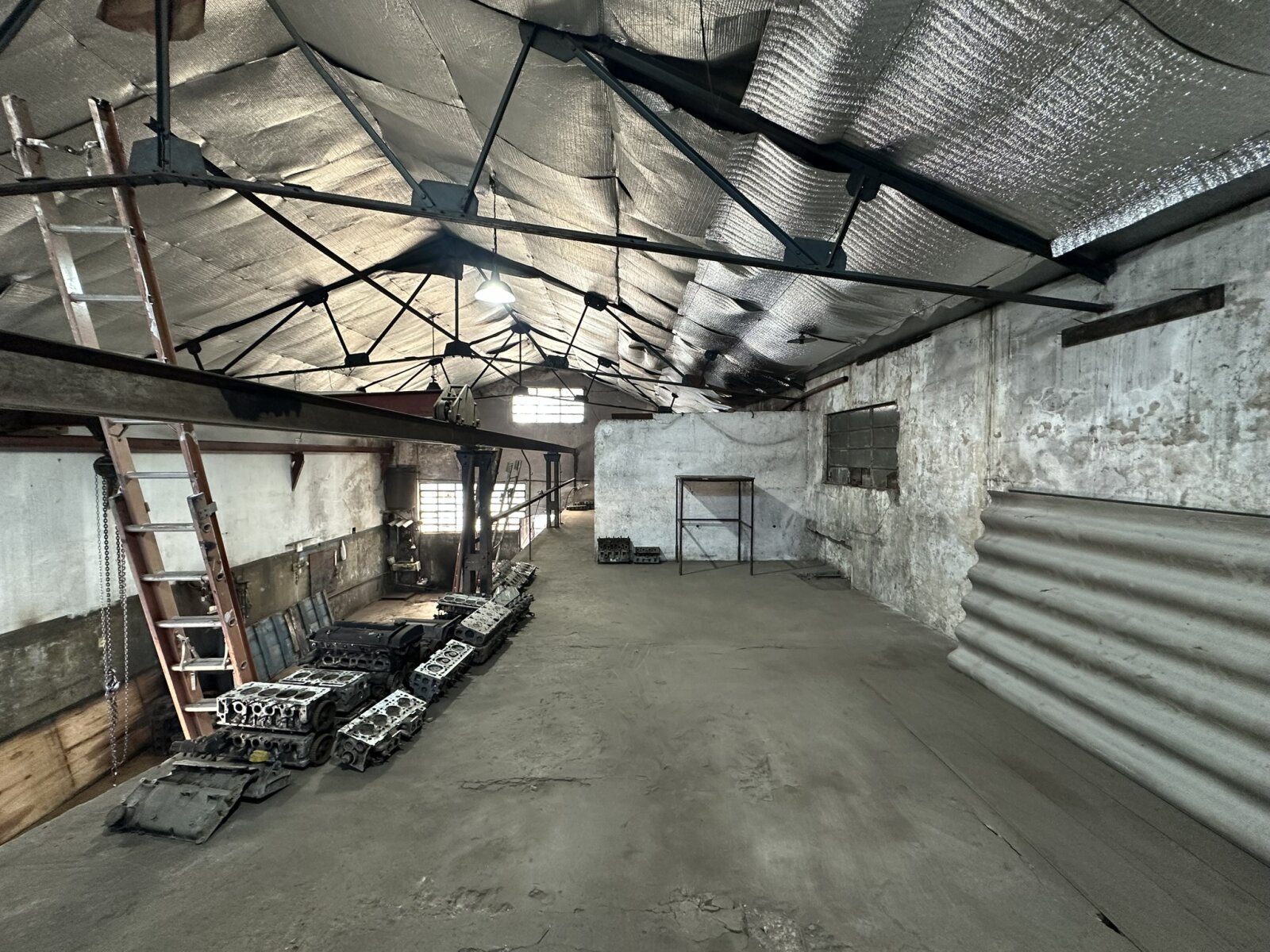 GALPÓN COMERCIAL C/ doble salida - 17