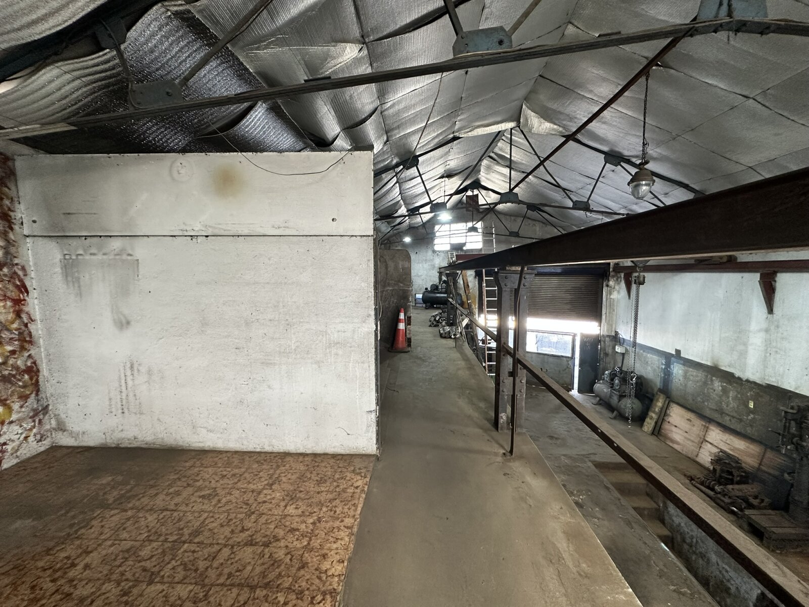 GALPÓN COMERCIAL C/ doble salida - 14