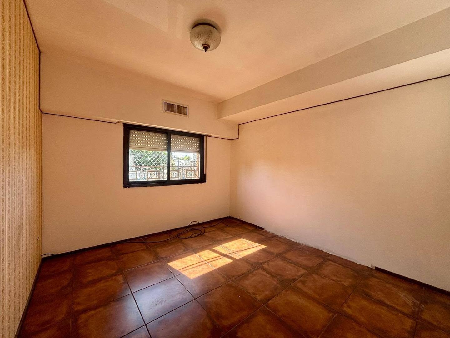 CASA PLANTA ALTA DE 3 DORMITORIOS CON GARAGE ALQUILER - 9