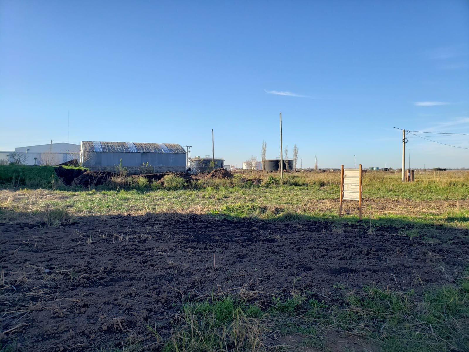 Lote en Venta 350 m2 - Área Industrial de Roldá - 4
