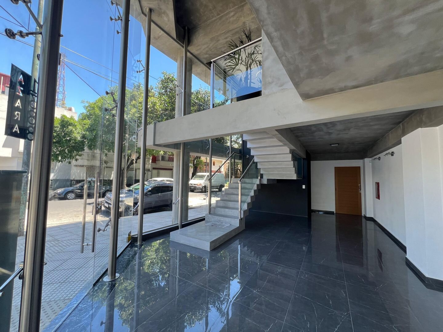 Oficina a estrenar en venta. Cocina y baños. 140m2 en una planta. - 4