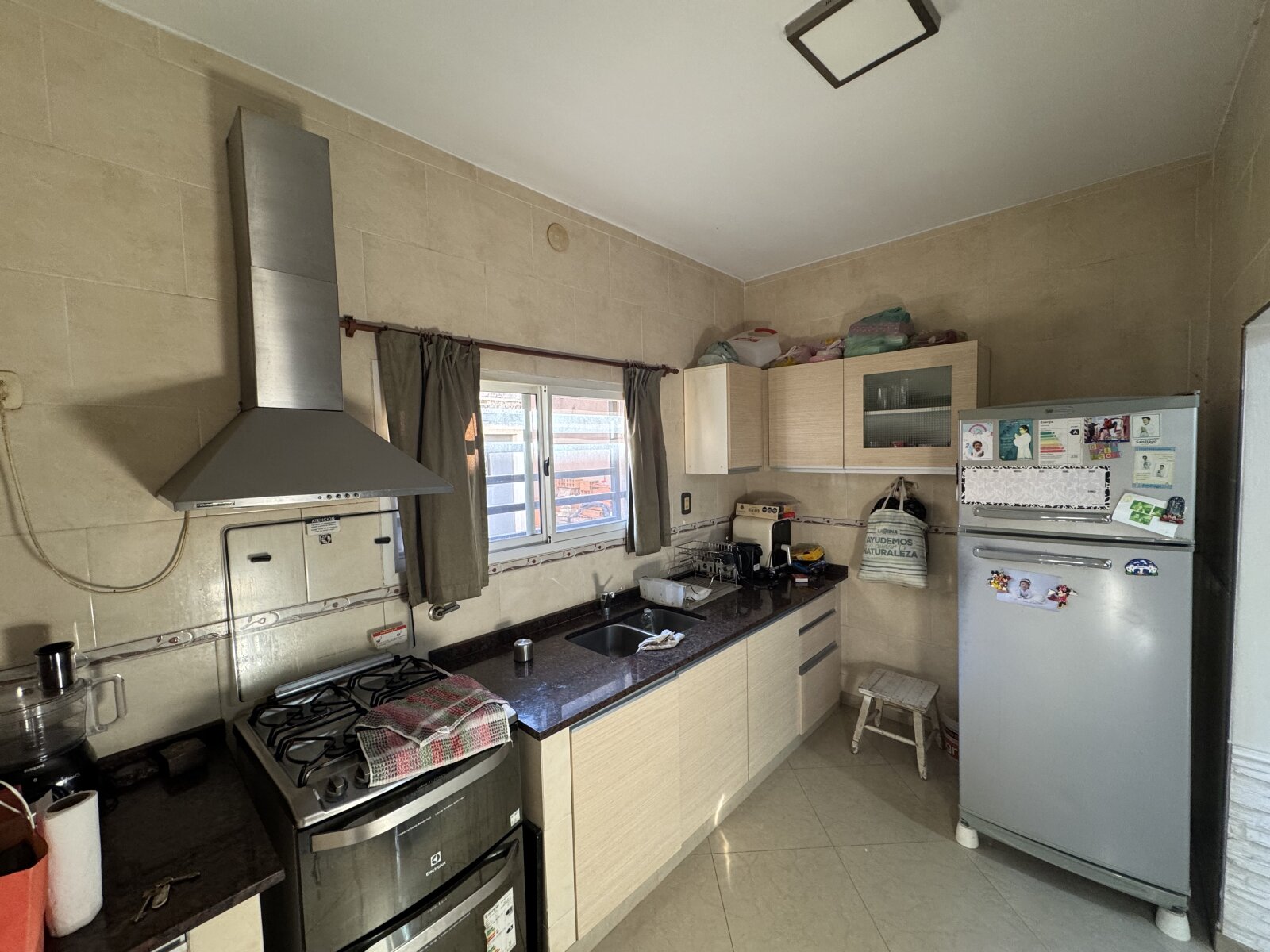 Buenos Aires 4016 - Casa de 4 dormitorios con patio, cochera, terraza y parrillero — foto 12