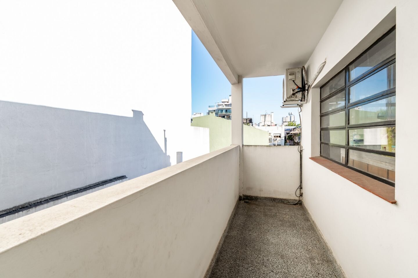 Dos casas en una: ideal para dos familias, en un terreno propio de 233 m2 - 32