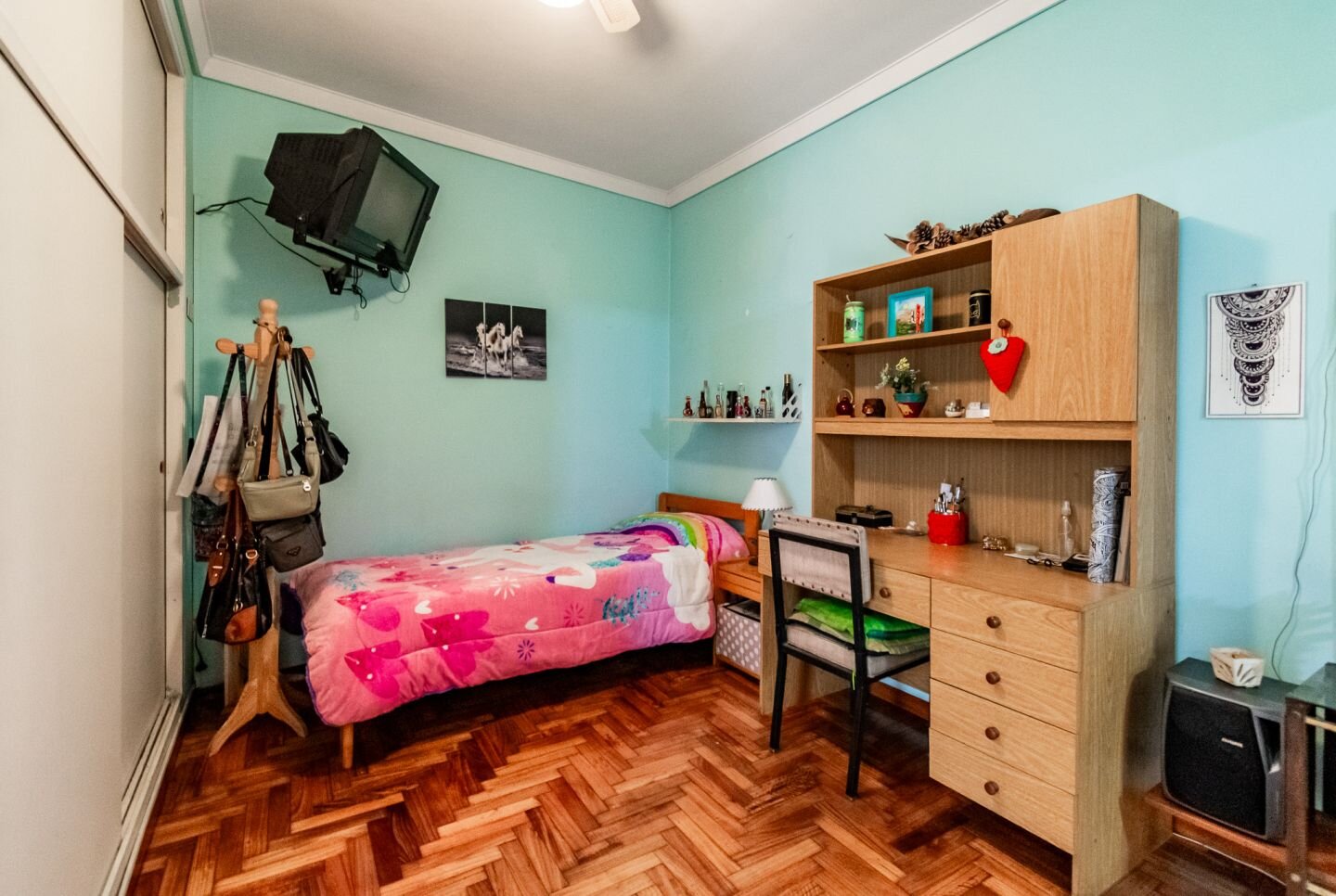 Dos casas en una: ideal para dos familias, en un terreno propio de 233 m2 - 9