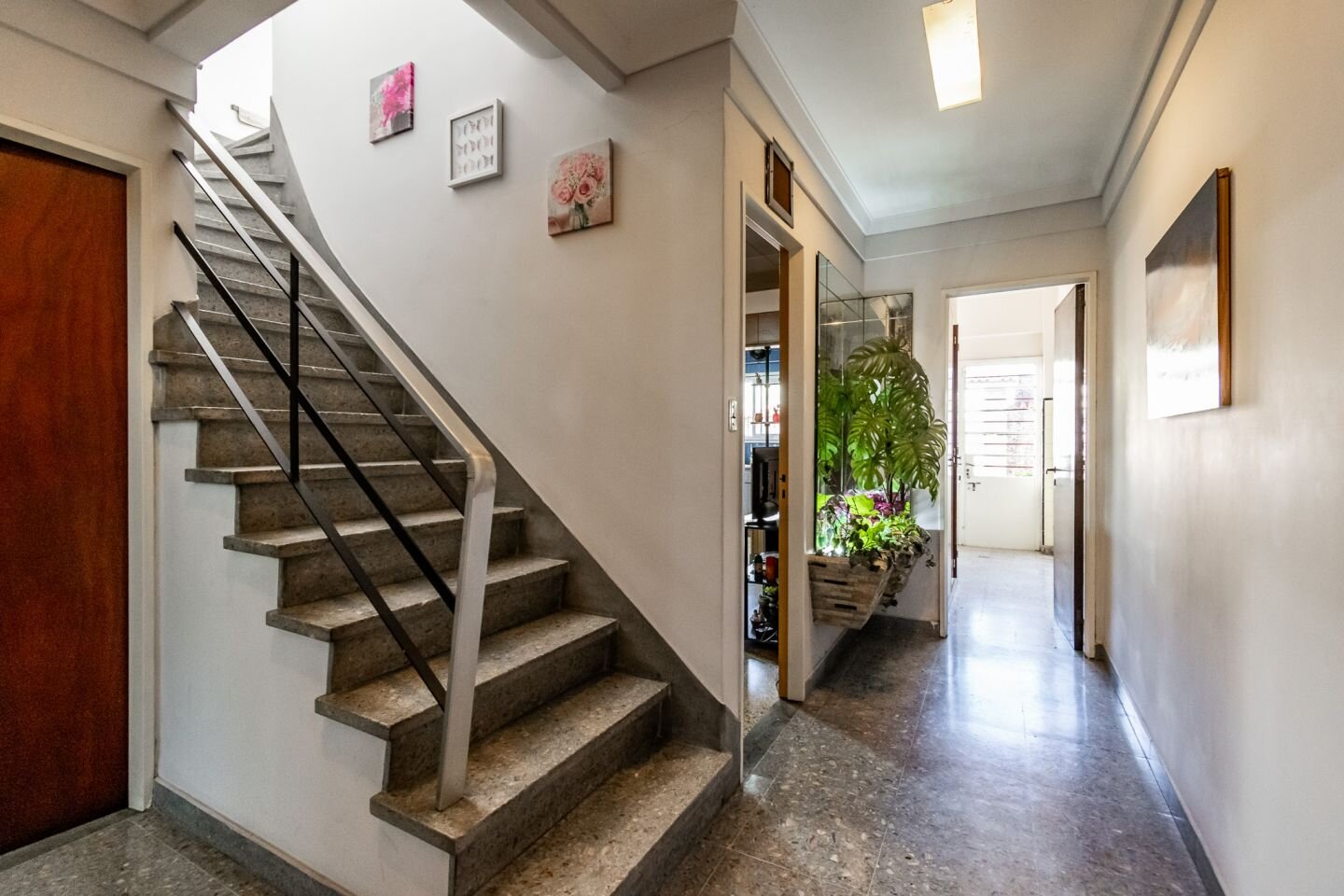 Dos casas en una: ideal para dos familias, en un terreno propio de 233 m2 - 28