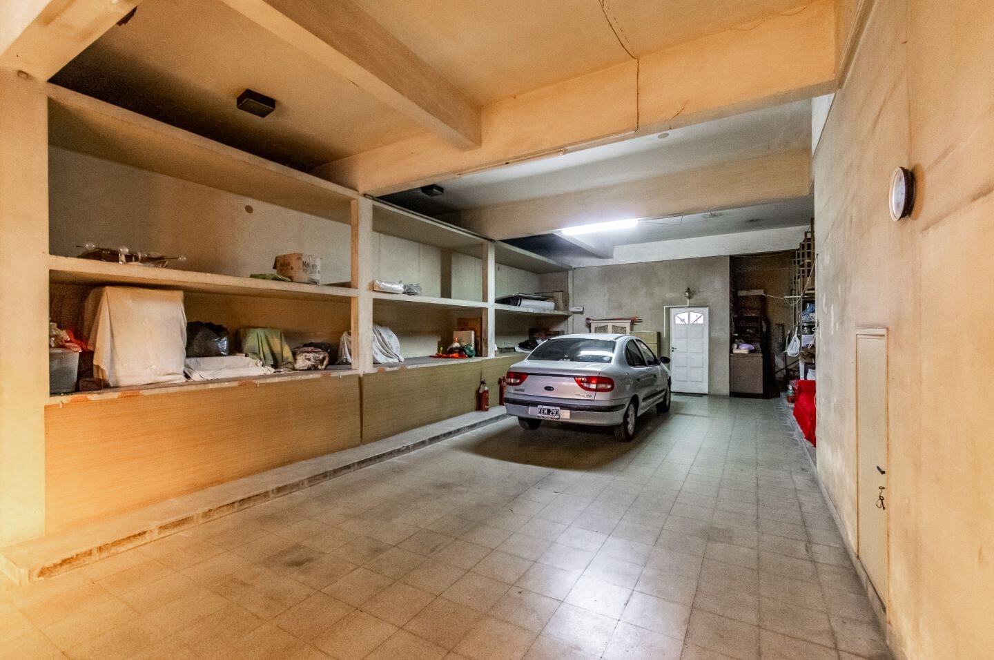 Dos casas en una: ideal para dos familias, en un terreno propio de 233 m2 - 33