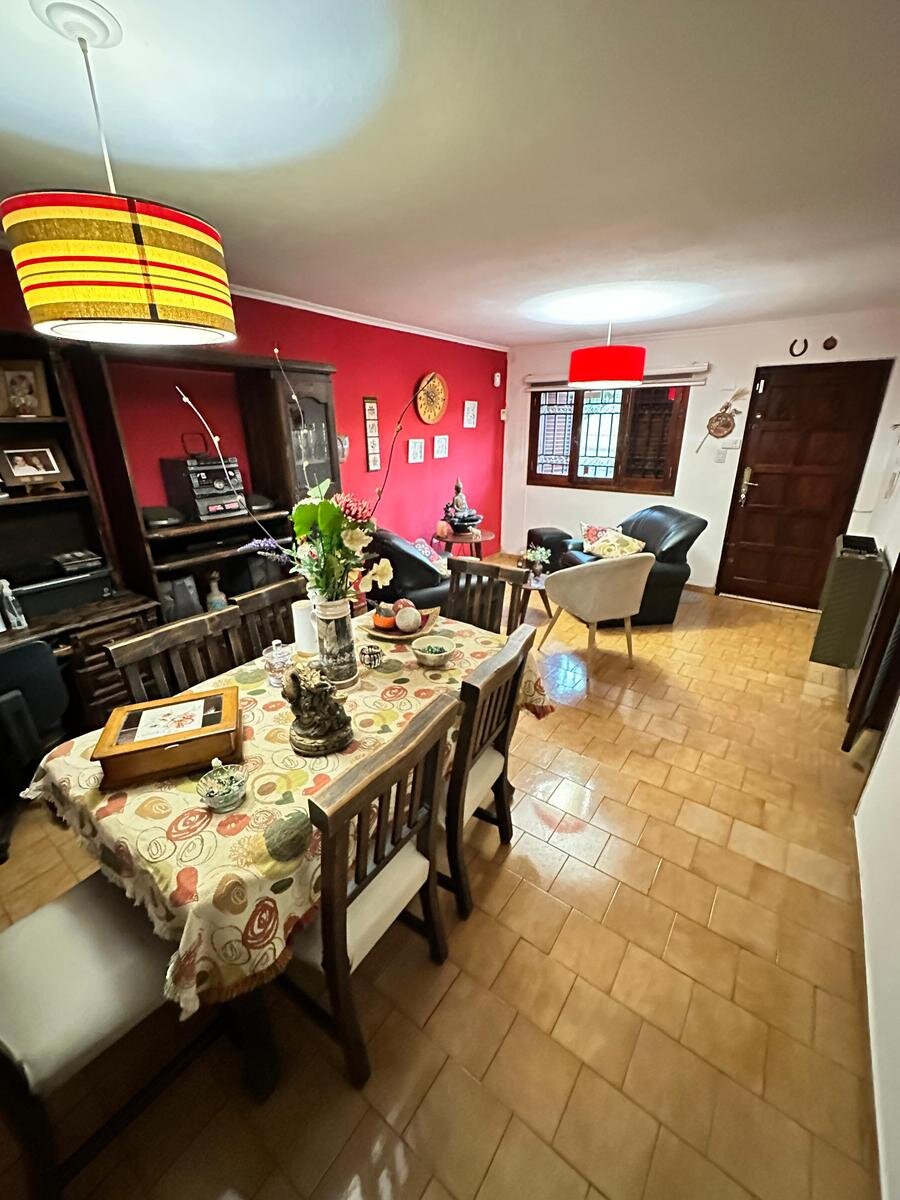 CASA EN VENTA | BARRIO LAS ROSAS | 3 DORMITORIOS | QUINCHO | COCHERA PARA 3 VEHÍCULOS - 3
