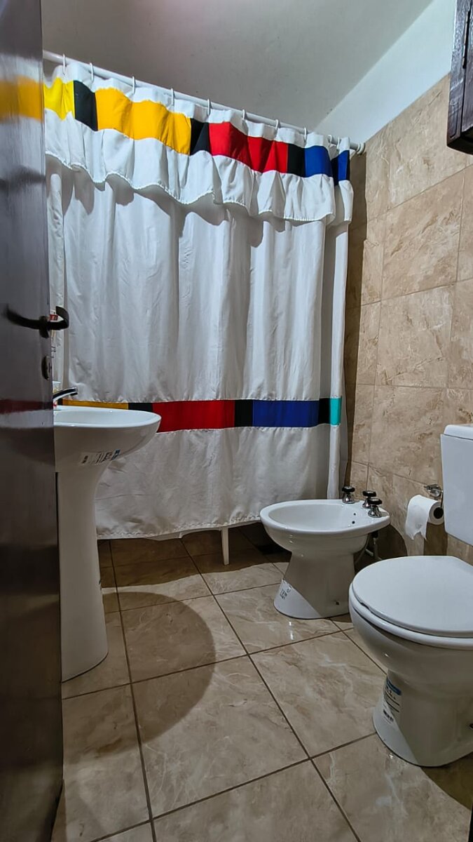 CASA EN VENTA | BARRIO LAS ROSAS | 3 DORMITORIOS | QUINCHO | COCHERA PARA 3 VEHÍCULOS - 16