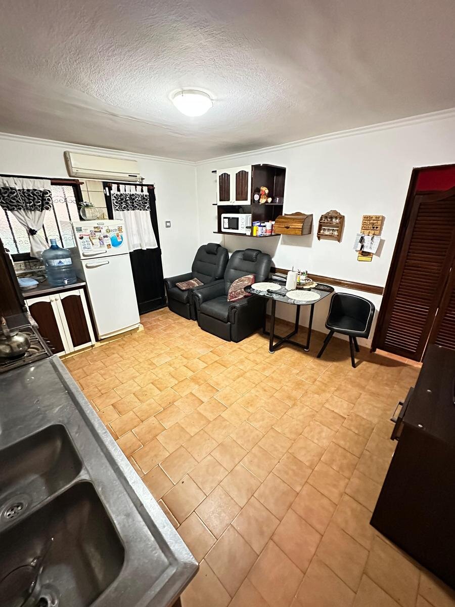CASA EN VENTA | BARRIO LAS ROSAS | 3 DORMITORIOS | QUINCHO | COCHERA PARA 3 VEHÍCULOS - 6