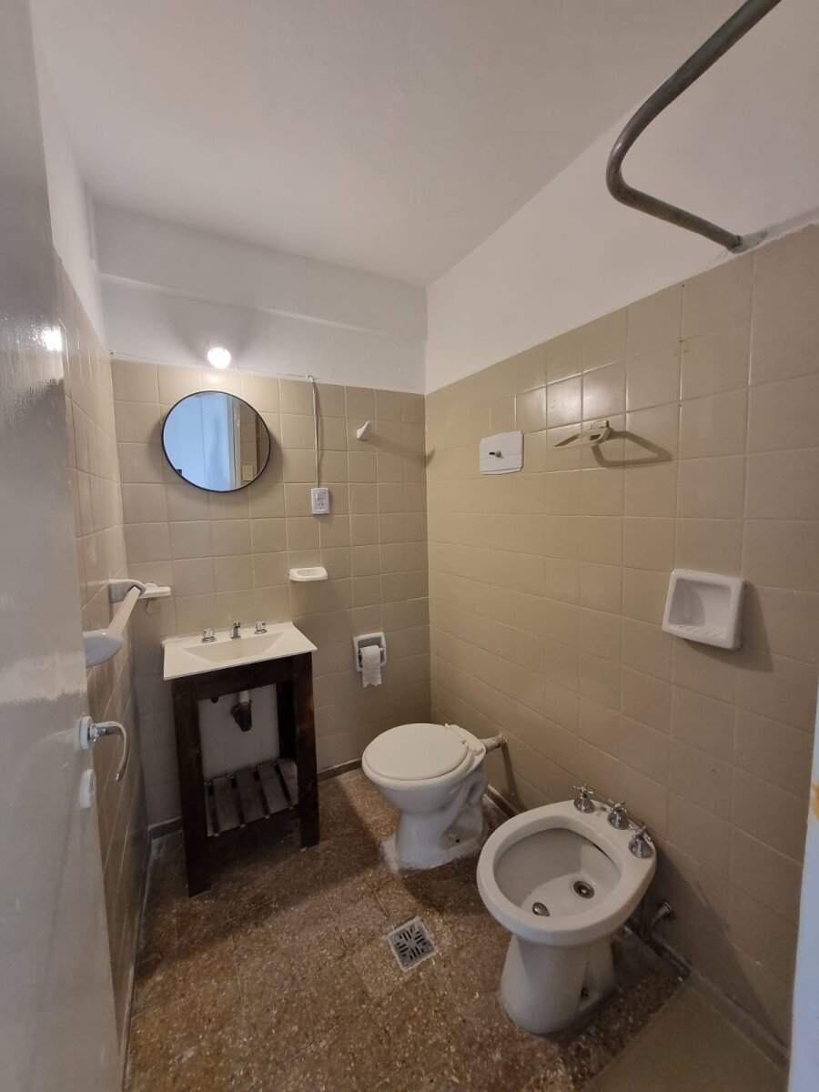 VENDO DPTO B° ALBERDI - 12