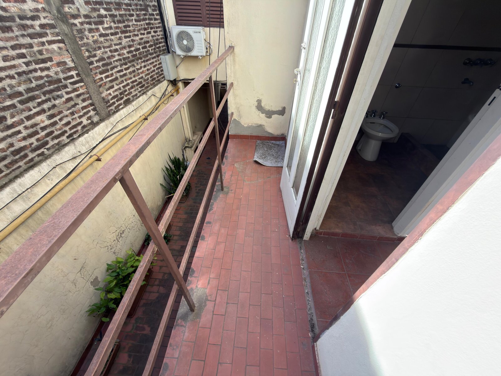 DEPARTAMENTO DE PASILLO DE UN DORMITORIO EN ZONA SUR - 25