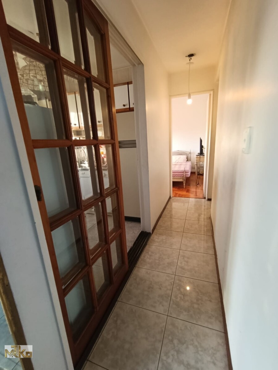 EXCELENTE OFICINA/CONSULTORIO – PISO ALTO – MUY LUMINOSO – CABALLITO - 12