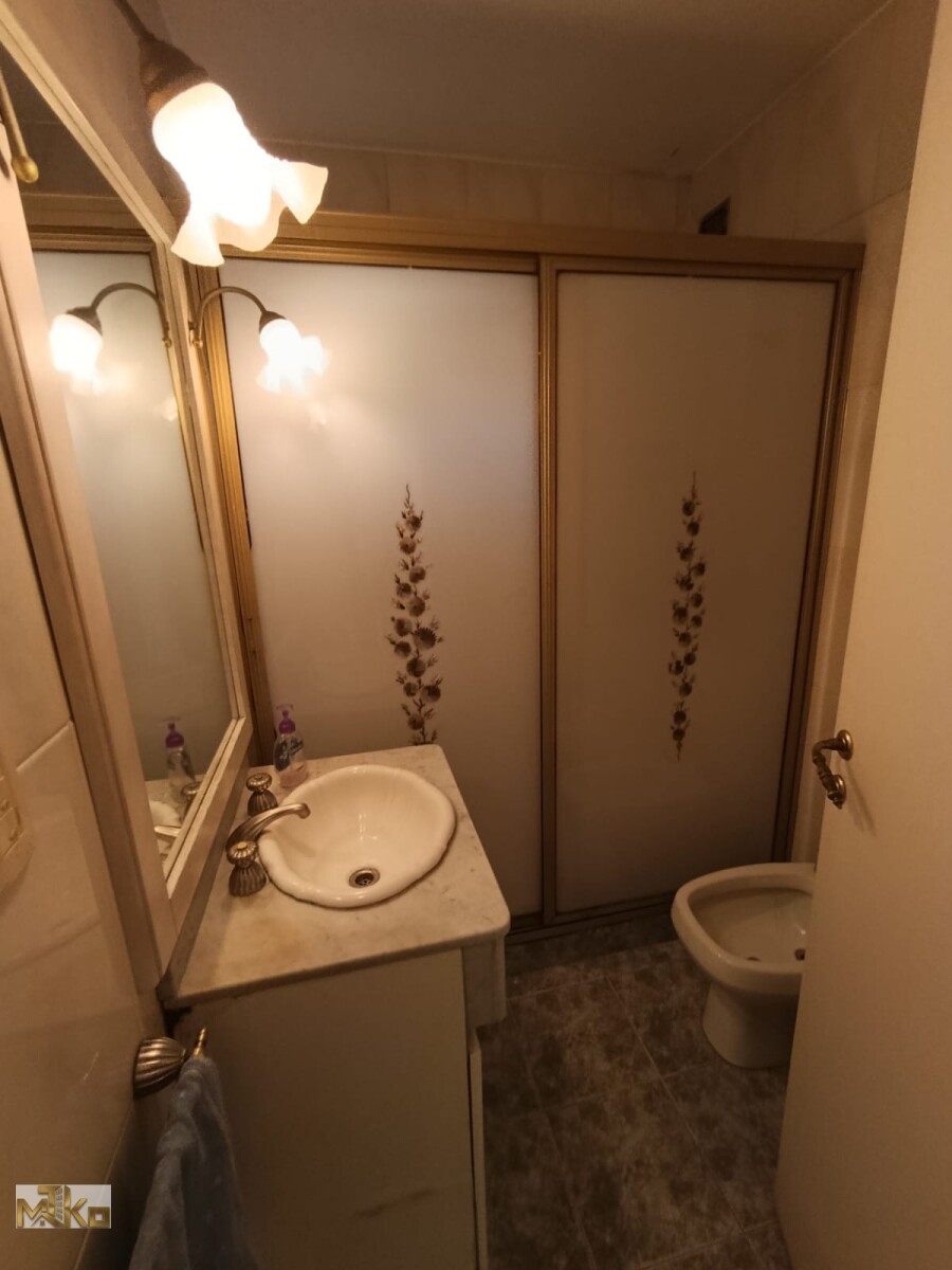 EXCELENTE OFICINA/CONSULTORIO – PISO ALTO – MUY LUMINOSO – CABALLITO - 21