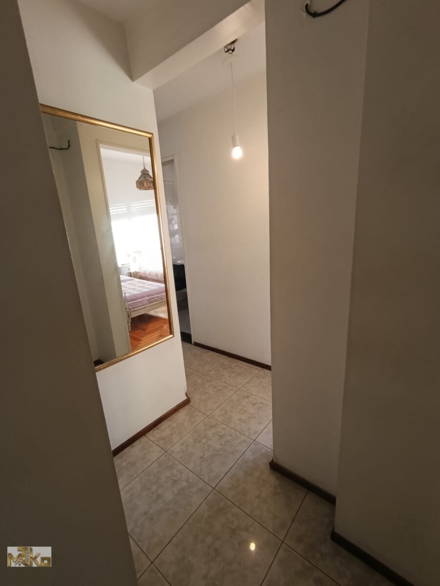 EXCELENTE OFICINA/CONSULTORIO – PISO ALTO – MUY LUMINOSO – CABALLITO - 18