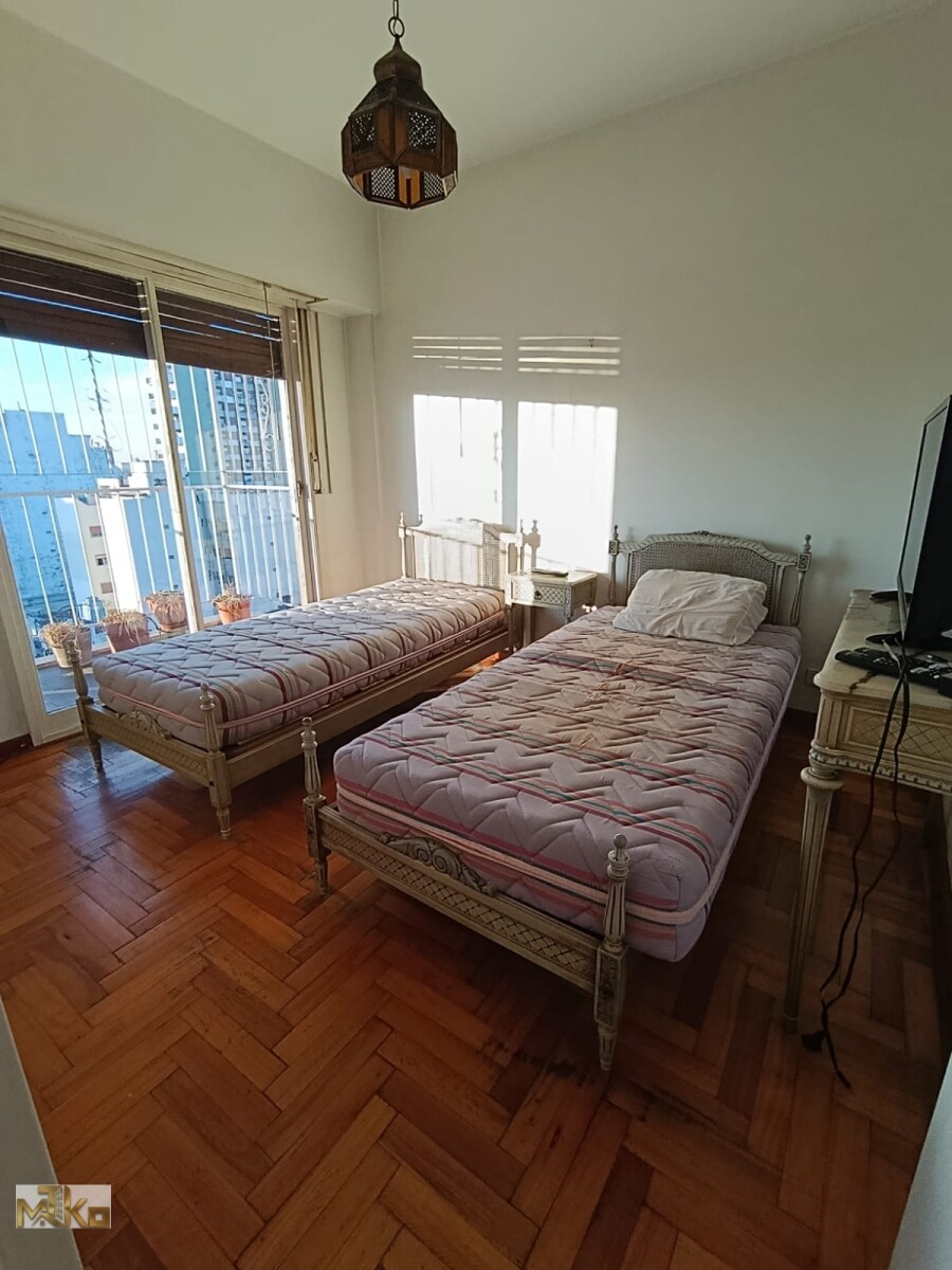 EXCELENTE OFICINA/CONSULTORIO – PISO ALTO – MUY LUMINOSO – CABALLITO - 15