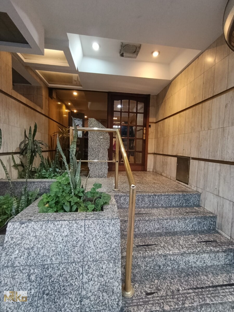 EXCELENTE OFICINA/CONSULTORIO – PISO ALTO – MUY LUMINOSO – CABALLITO - 6