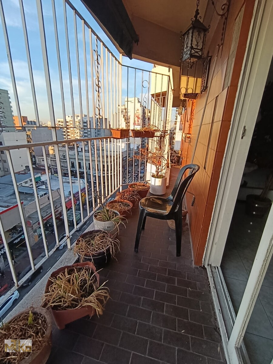 EXCELENTE OFICINA/CONSULTORIO – PISO ALTO – MUY LUMINOSO – CABALLITO - 22