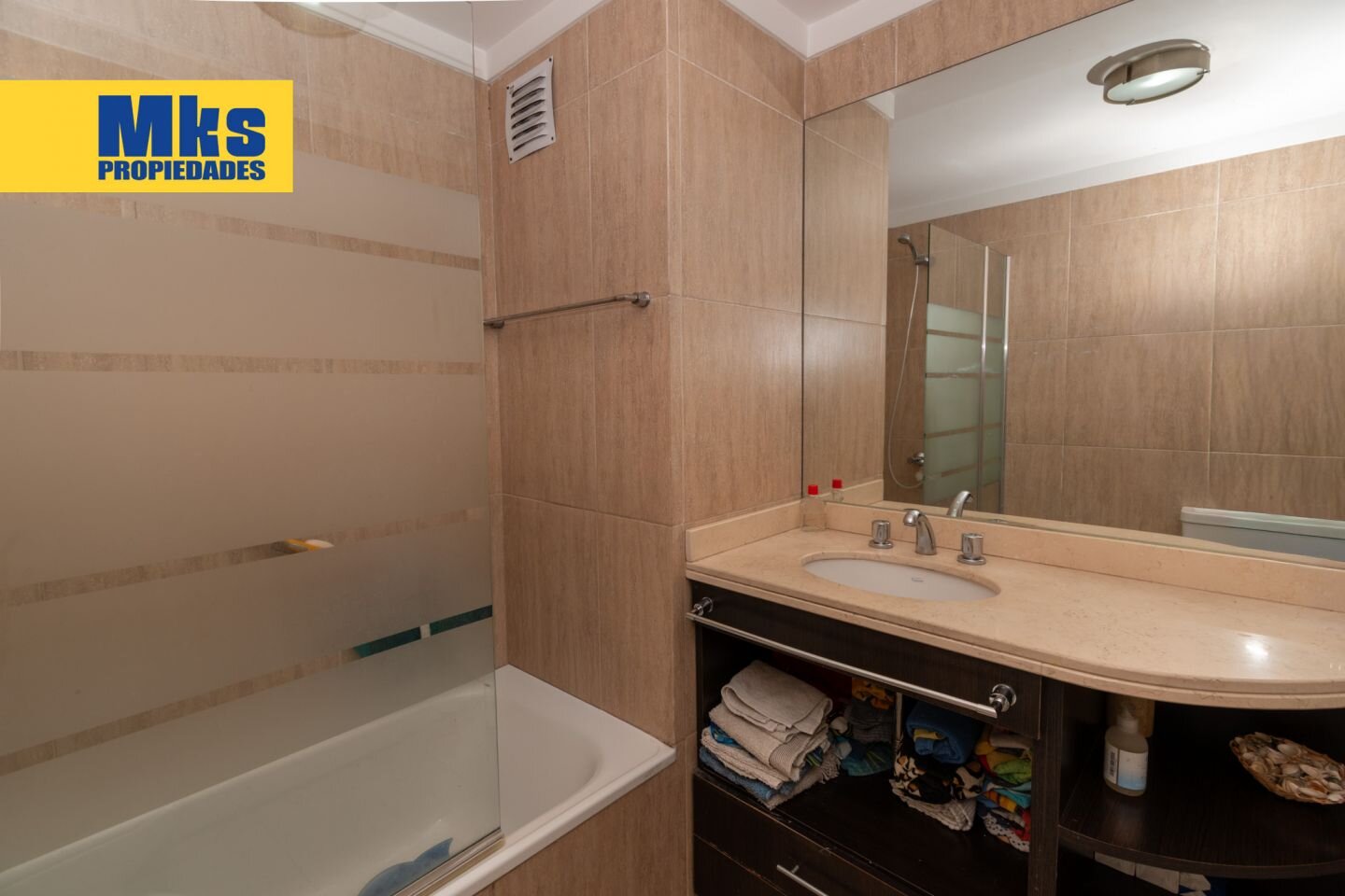 Departamento. Venta. 4 ambientes. Cochera. Full amenities. — foto 6