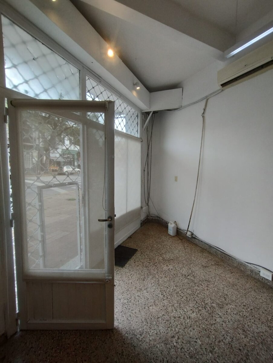 Local en Alquiler - Bajas expensas - Recién pintado - 23m² - Villa Ortúzar - 4