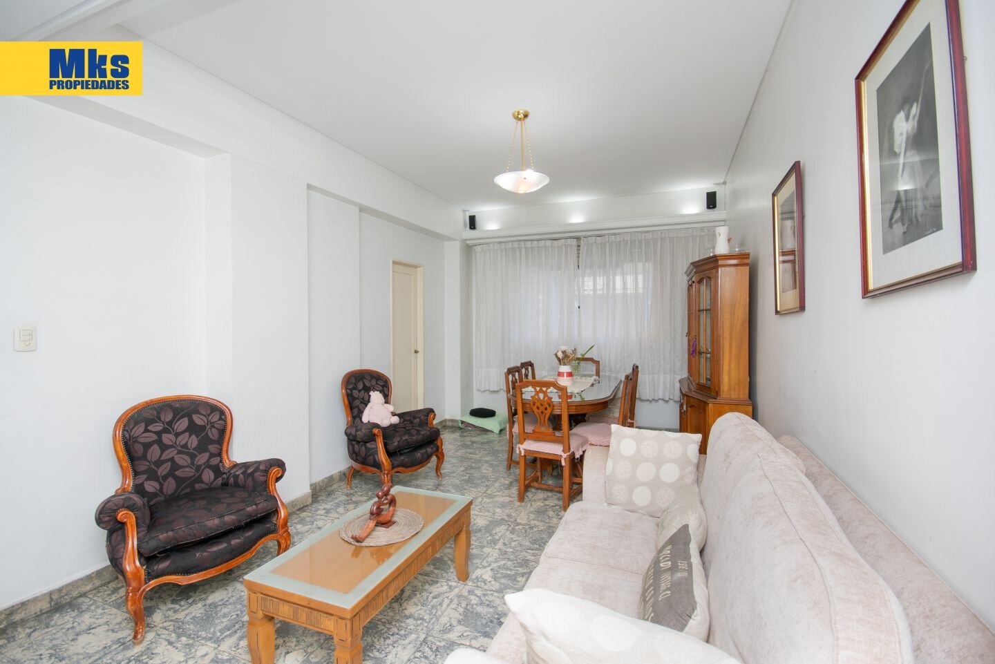 Departamento 3 ambientes c/dependencia en venta. Planta baja al frente con Patio. Orientación norte.