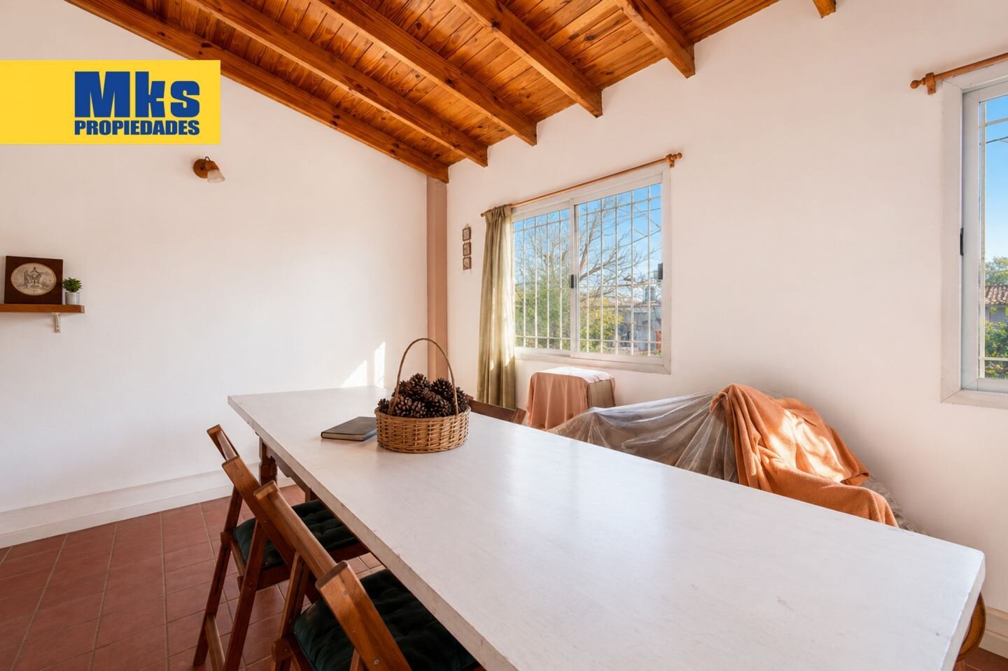 Venta. Casa en terreno propio. 4 ambientes. Quincho, patio y terraza. - 21