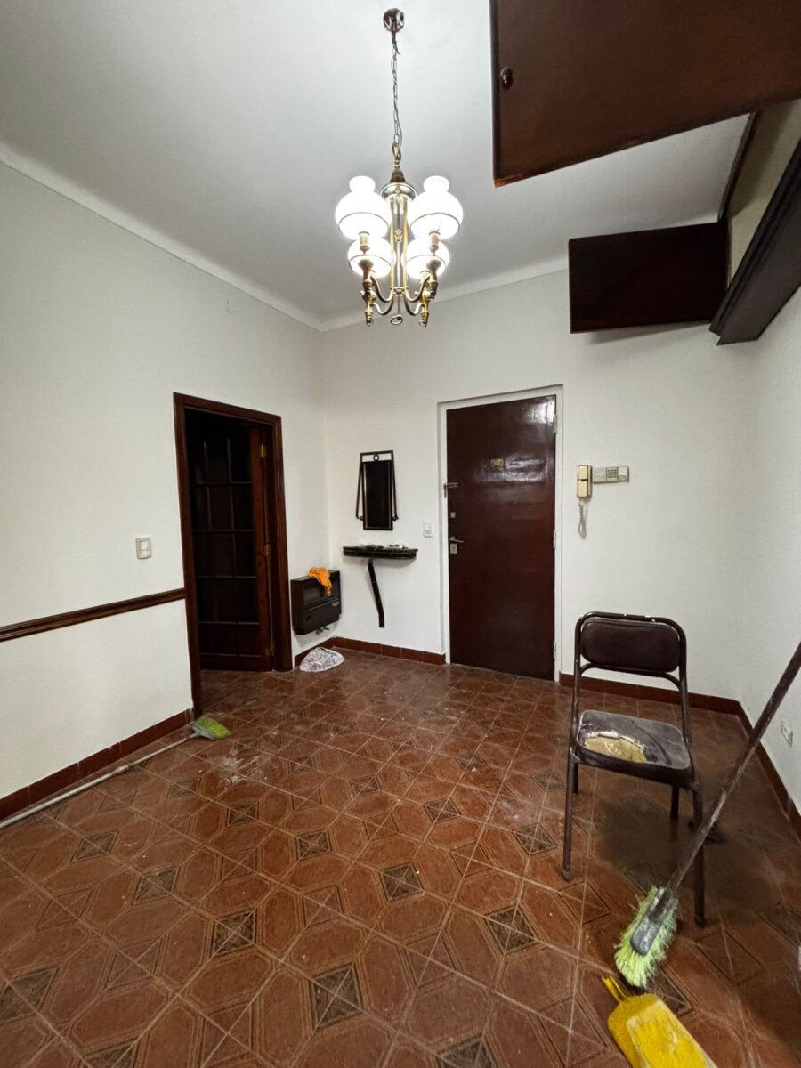 Oficina con 3 privados en el centro de Morón - 2