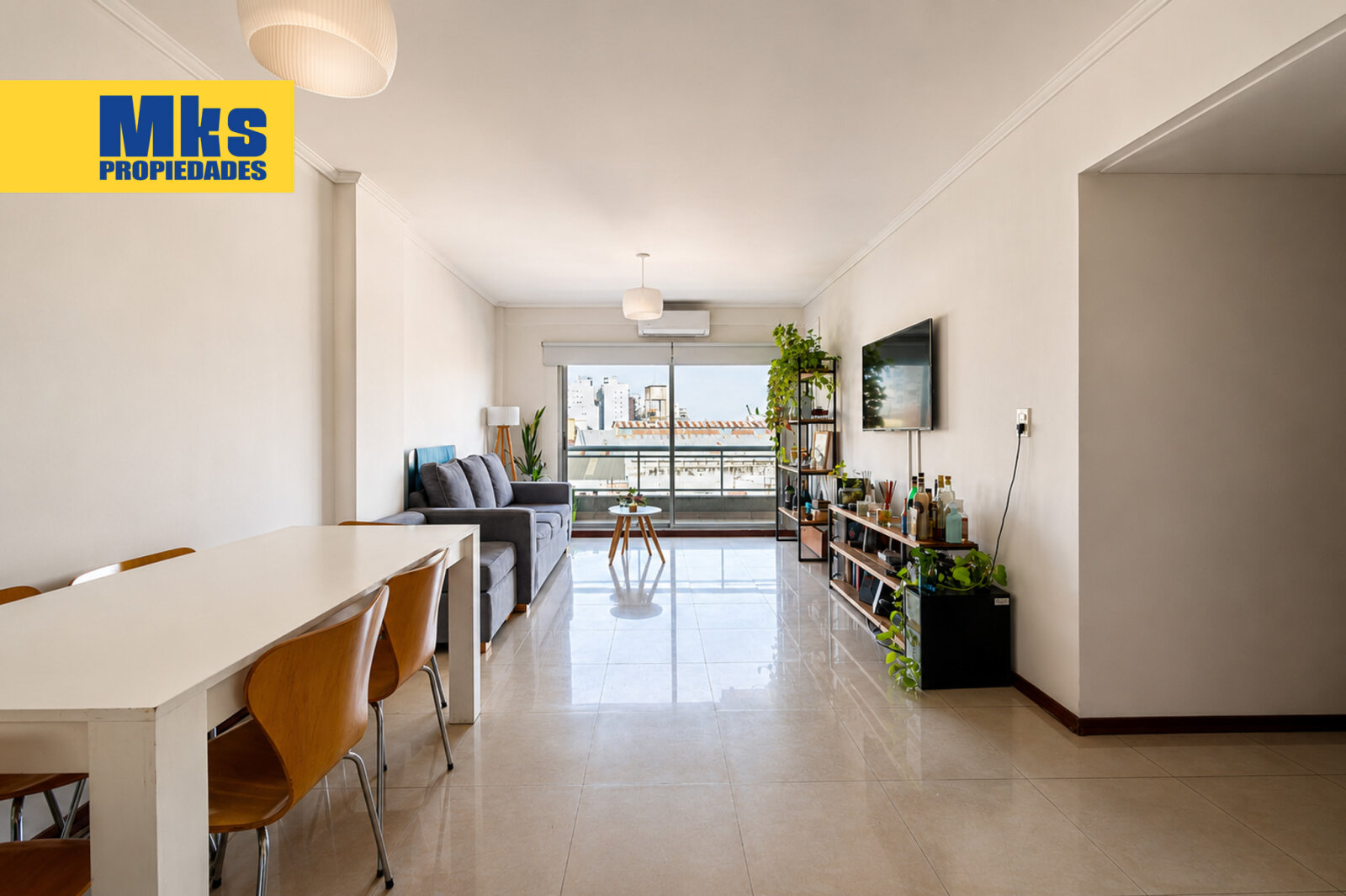 Olavarria y Montes de Oca. Departamento Moderno en venta 3 ambientes con Balcón
