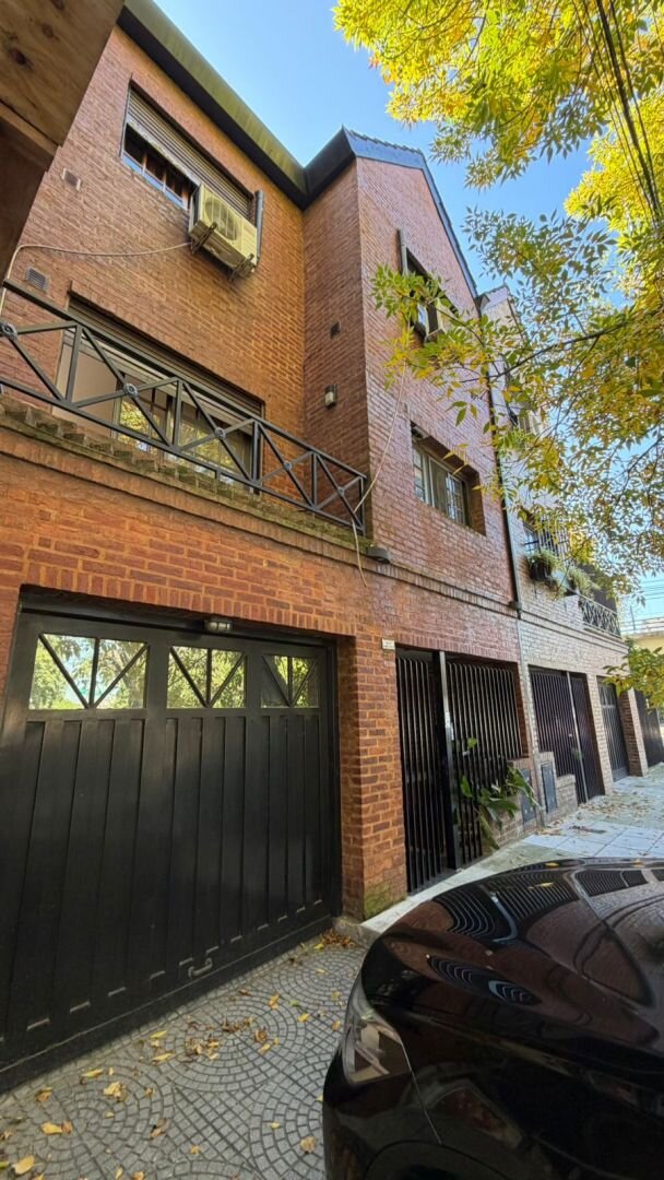 PH en Venta. 3 Ambientes con Cochera y Quincho. Sin expensas. Barracas