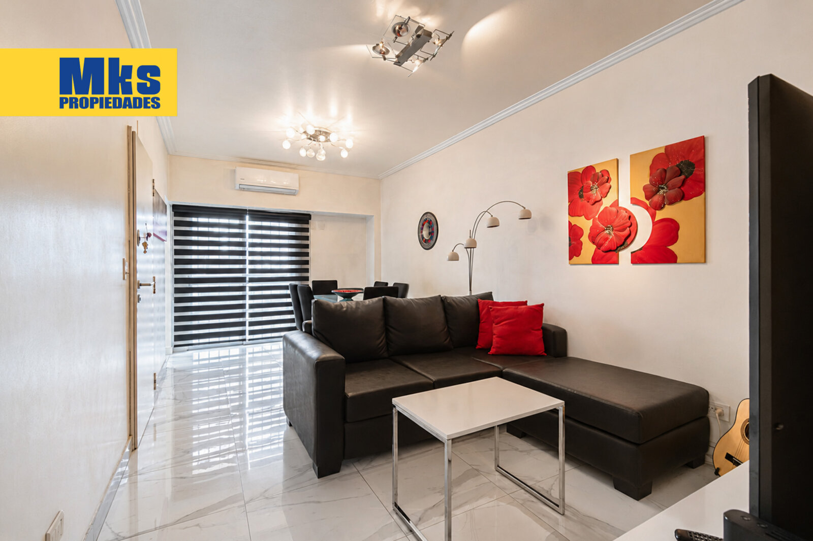 Venta. Departamento. 3 ambientes. Semipiso. Moderno. Balcon.