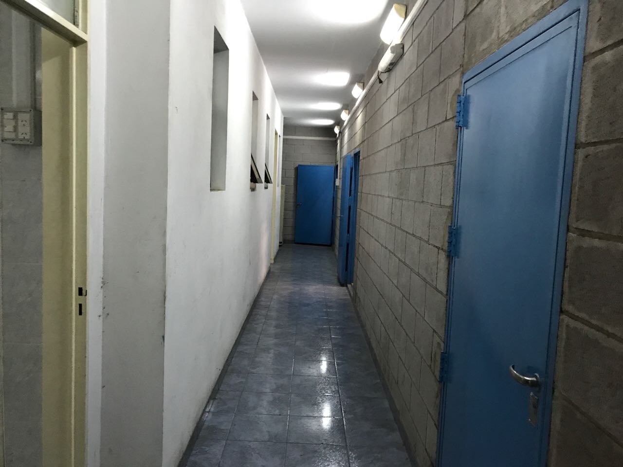 Galpón en venta en La Boca. 400 m2 de Galpón + 200 m2 de oficinas. Mixtura 2. - 5