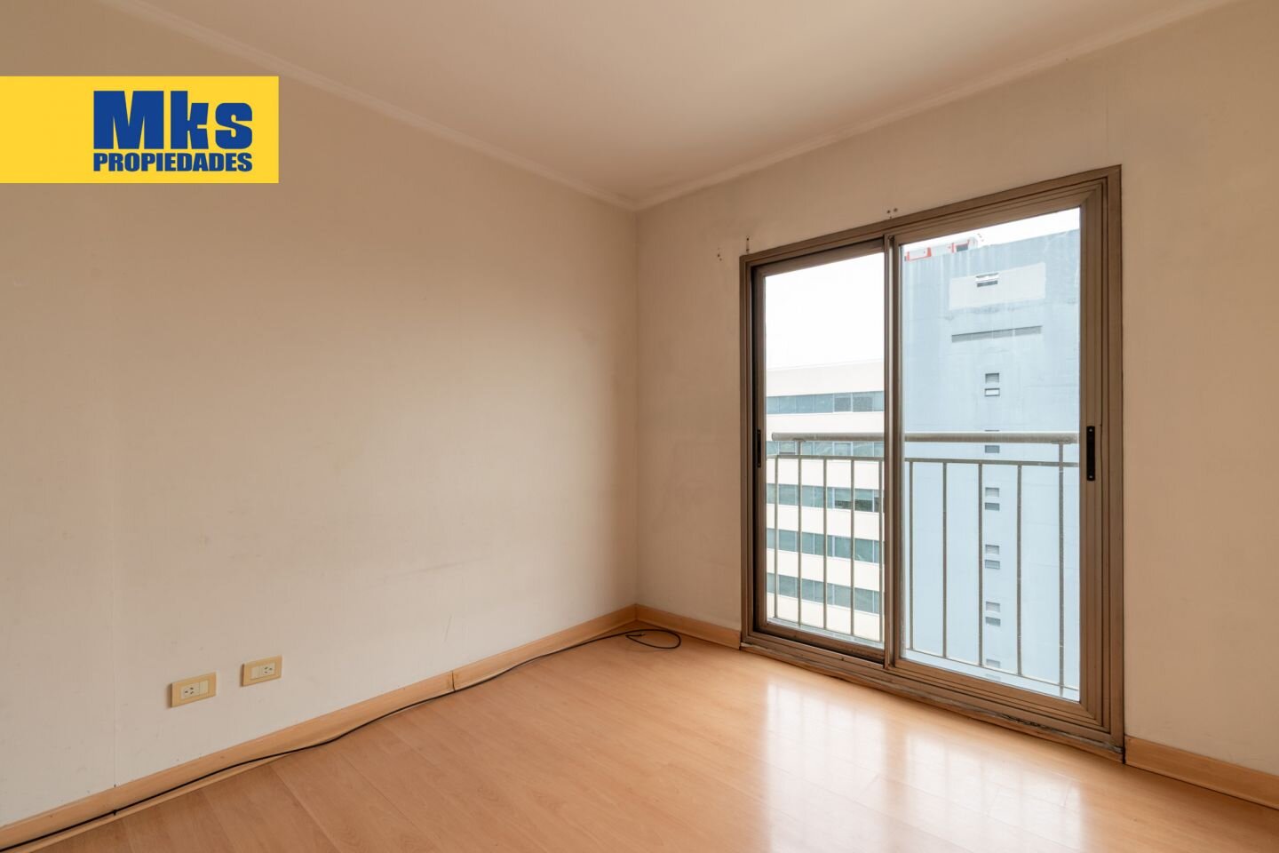 Torres Solares - 3 ambientes en venta. Piso alto con gran balcón. Piscina, SUM, Gimnasio, Canchas de Tenis. — foto 7