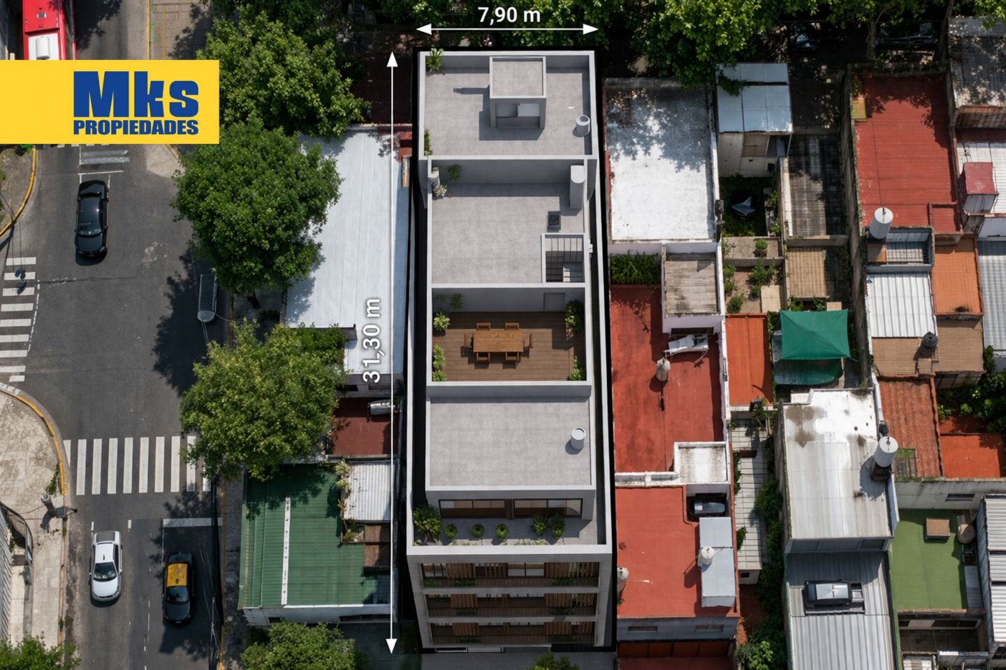 Venta en Block. 3 PH +local. Ideal para desarrollo sobre Avenida.